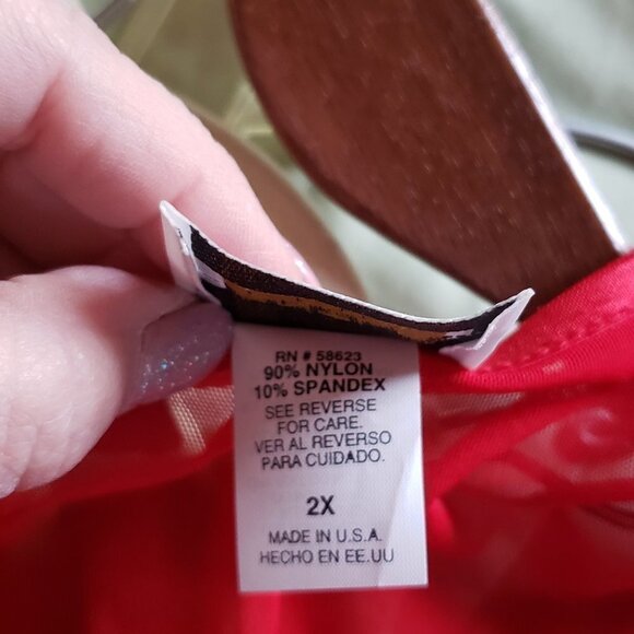 Ladies BENTLEY Short Sleeve Blouse with Sheer Neck in Red. 2X - Picture 5 of 5